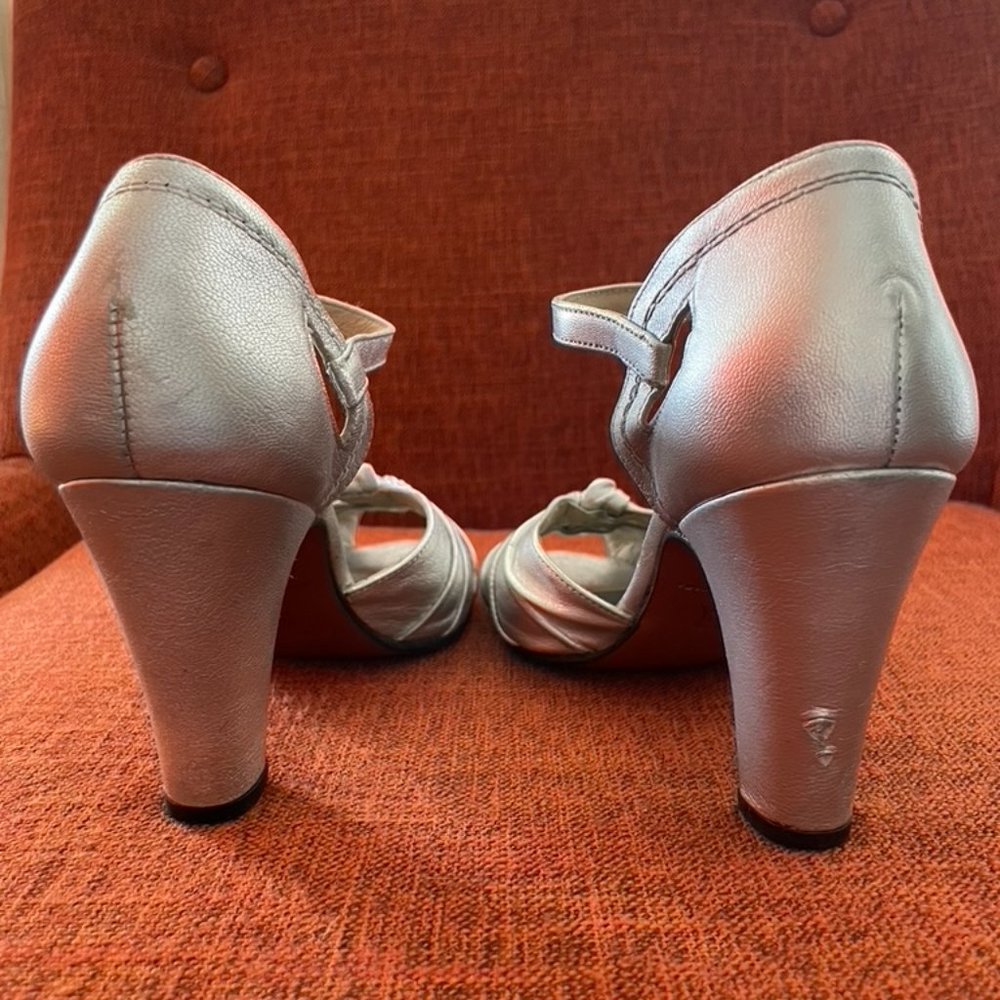 Re-mix Retro 1920s Silver Pumps "Ritz" - Size 6.5 - Picture 5 of 8